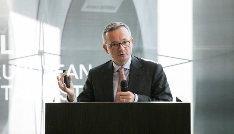 Covid-19: European Commission re-opens the  procedure on steel imports