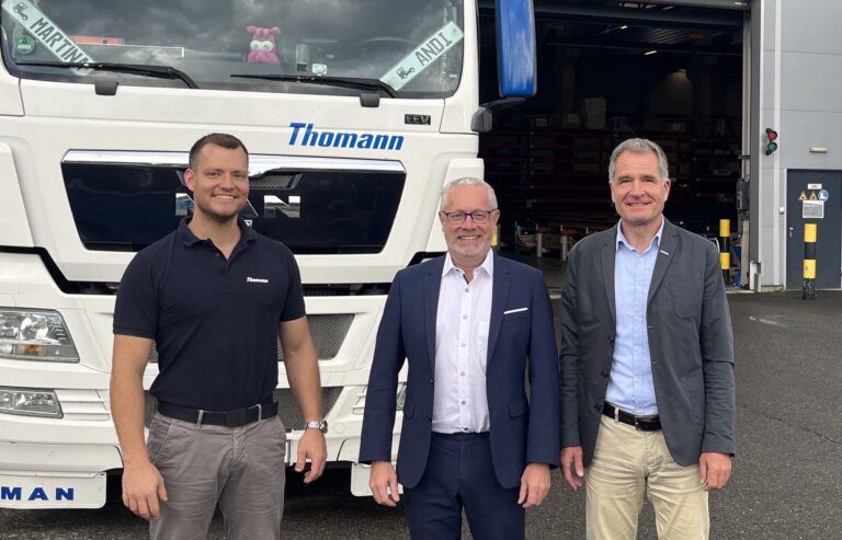 Leading steel trader digitizes processing and intralogistics