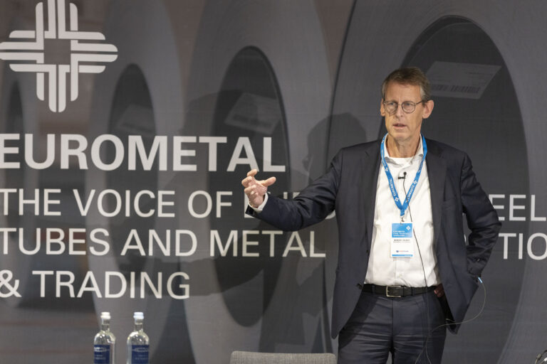 Low-emission steelmaking investors prefer greenfield over conversion