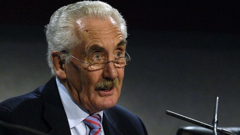 Joseph Kinsch has passed away at the age of 89