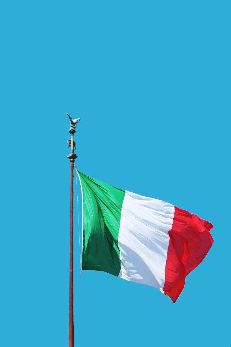 Italian steel mills restarting operations in October on new energy decree